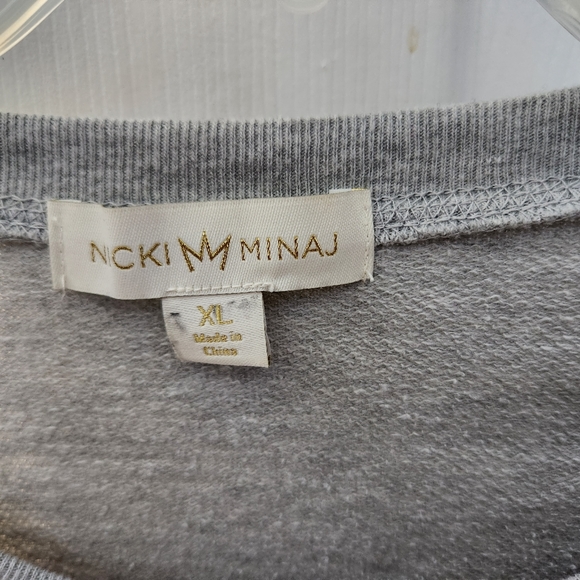 NICKI Minaj,XL, Gray&Fushia Sequined Womens Sweatshirt - Picture 3 of 8